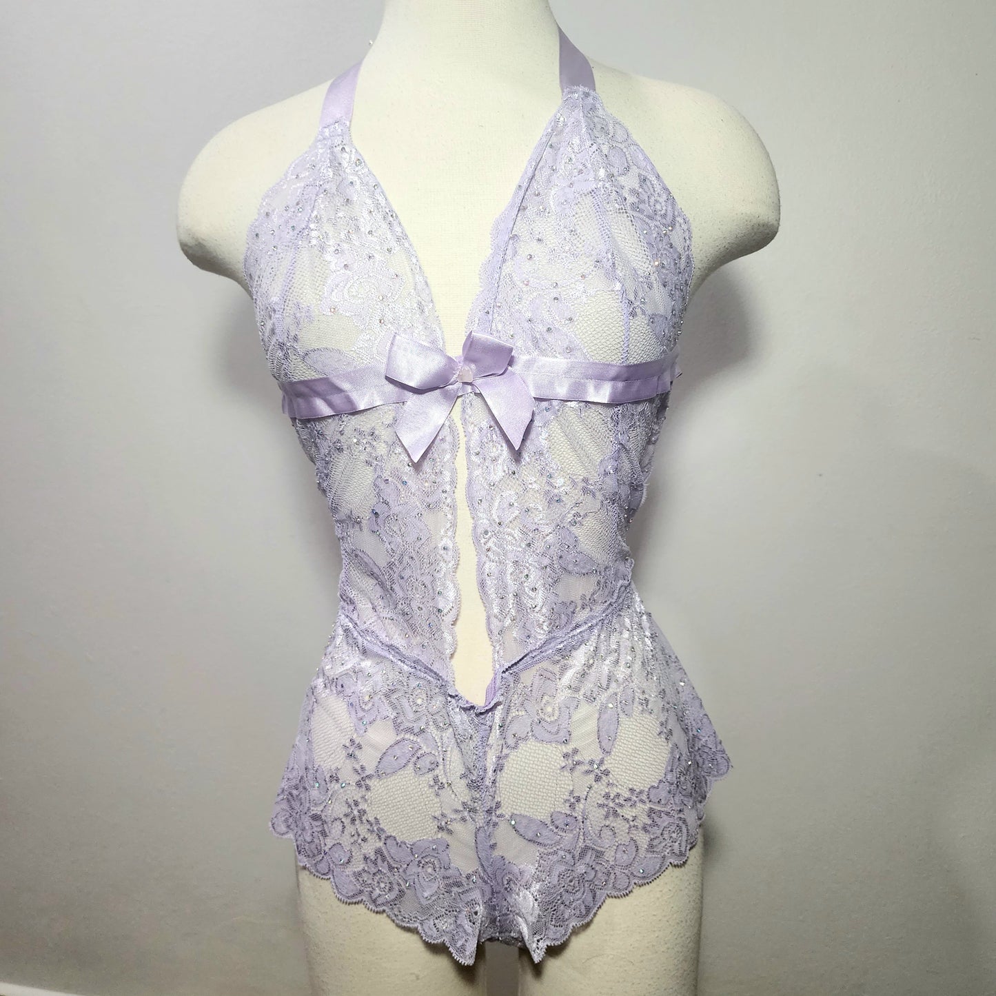 BODYSUIT LILA -De encaje - Hecho en Colombia incluye un cuarzo rosado preparado por una Terapeuta Reiki