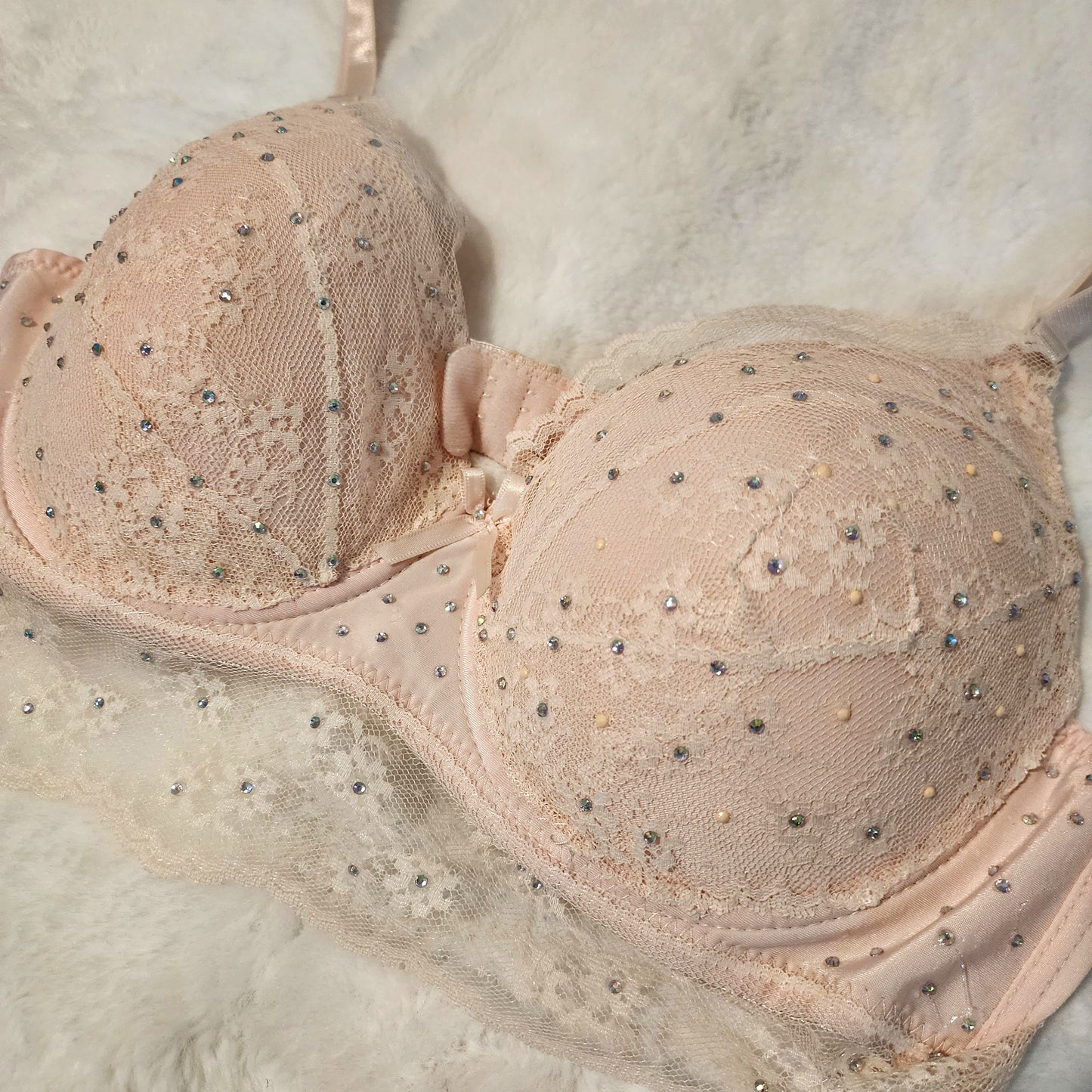 Bra crema con puntilla 40C