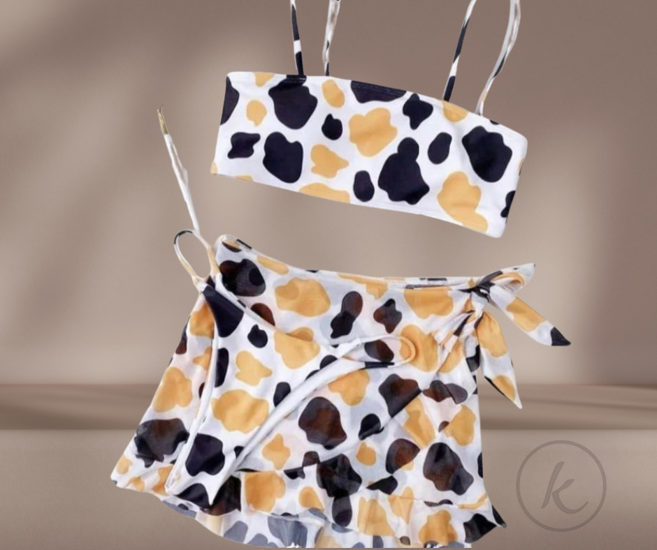 INTELIGENCIA DOBLE - Bikini que trae falda - Tamaño Small (Ordena por WhatsApp)