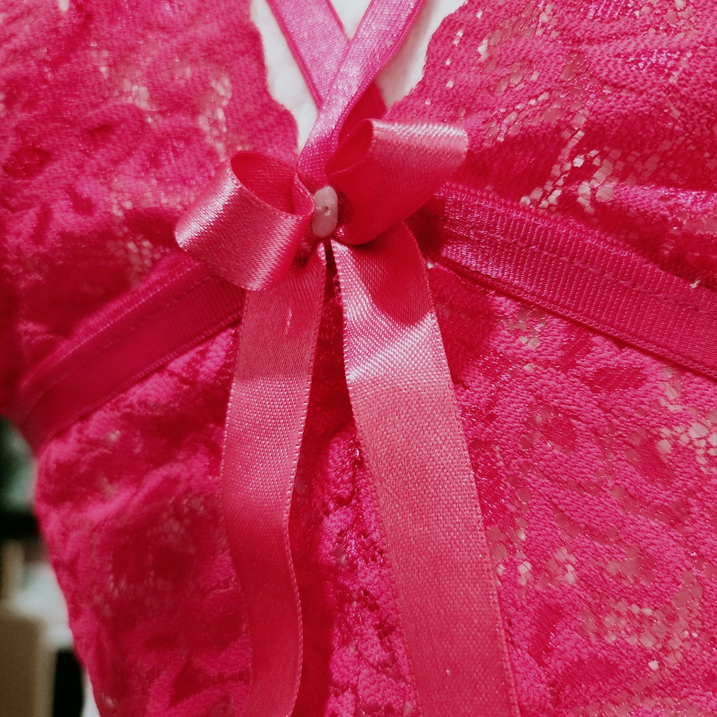 Set de dos piezas en encaje fucsia Aria (Hecho en Colombia, incluye cuarzo)