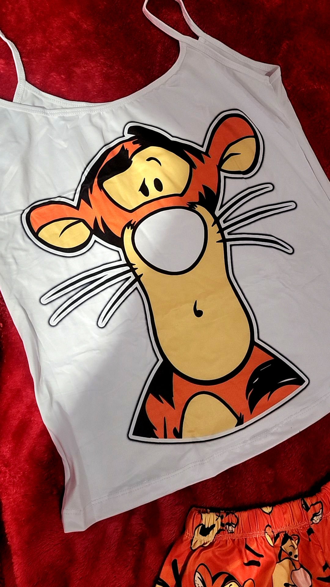 PIJAMA - Tiger - Talla one size -Material Piel de durazno