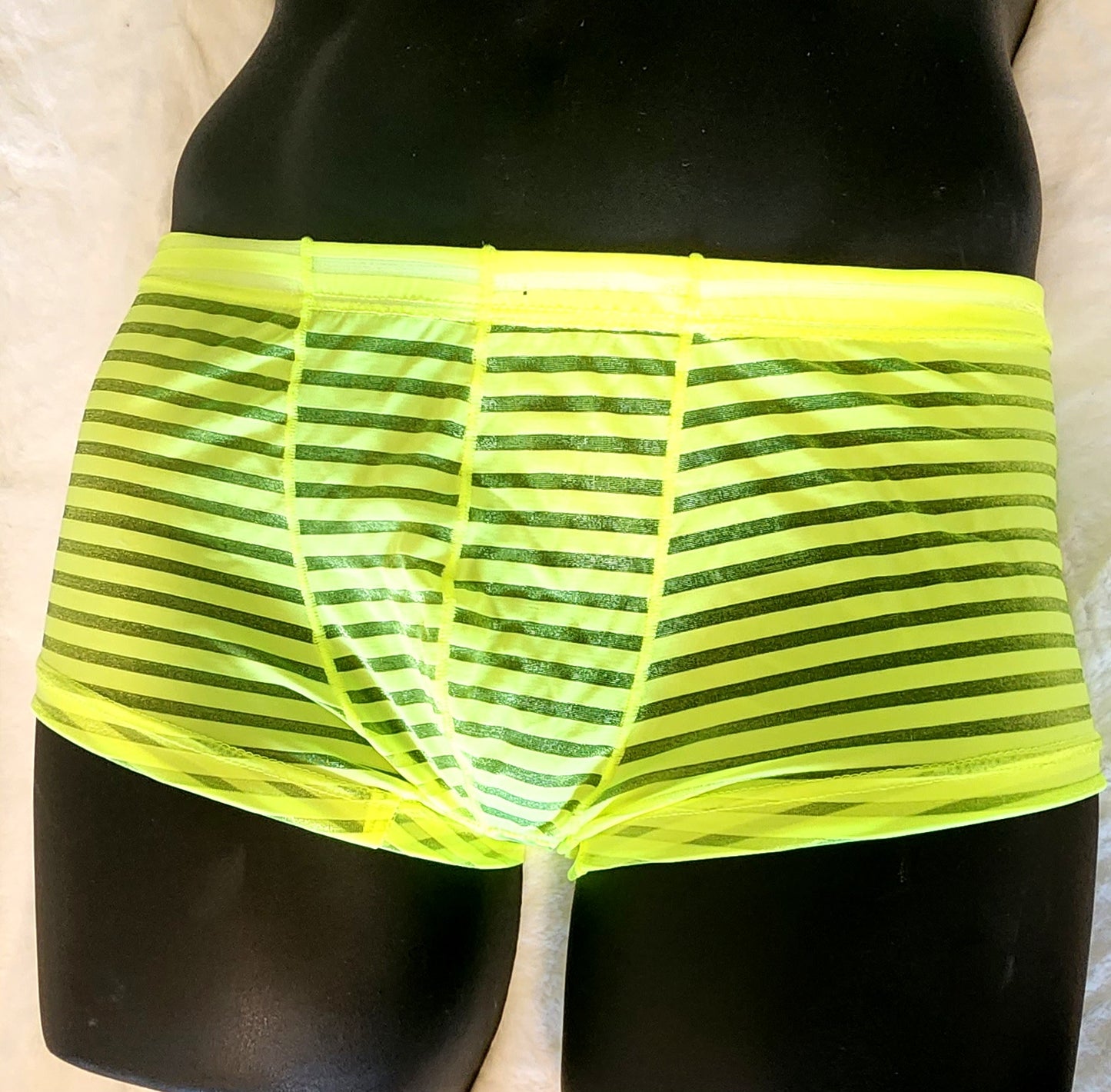 Boxer amarillo semitransparente