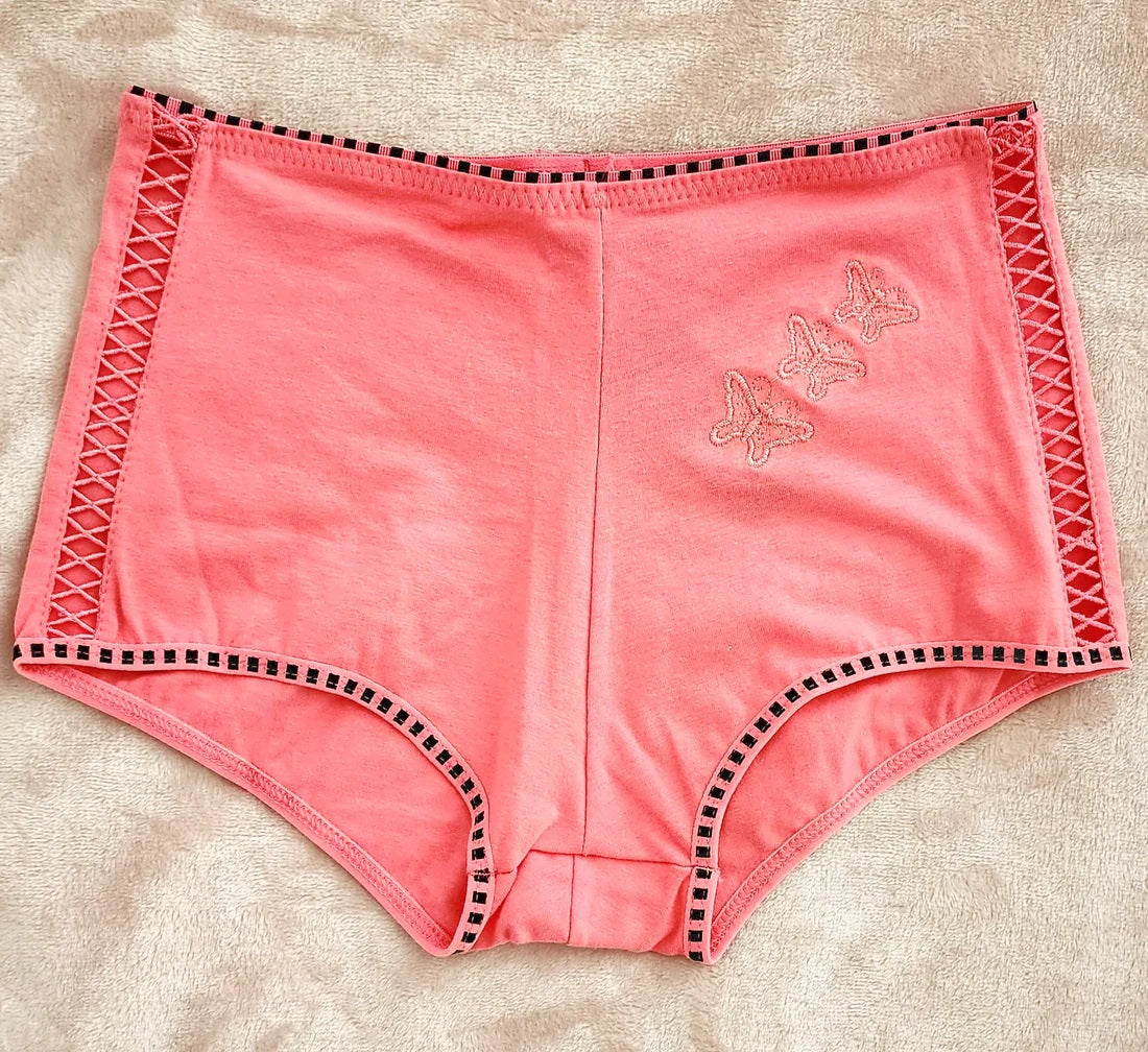 Hotpants mariposa rosa