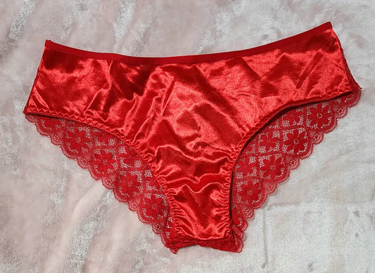 Pantie de seda roja