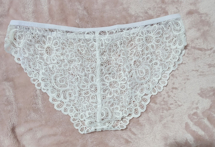 pantie de encaje blanco