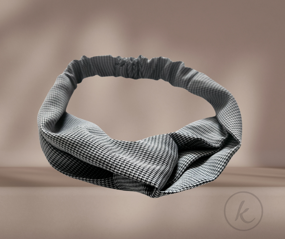 BANDANA - negra de cuadritos blancos