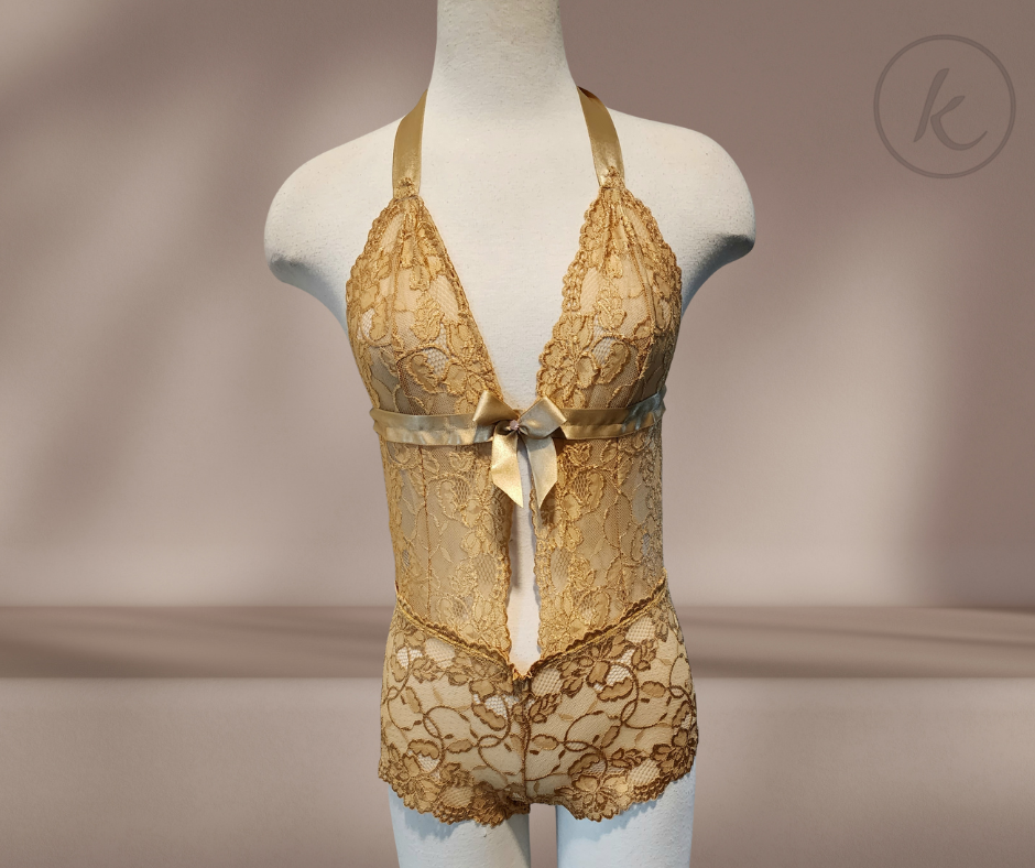 BODYSUIT DORADO -De encaje - Hecho en Colombia incluye un cuarzo rosado preparado por una Terapeuta Reiki
