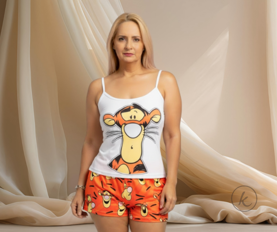 PIJAMA - Tiger - Talla one size -Material Piel de durazno