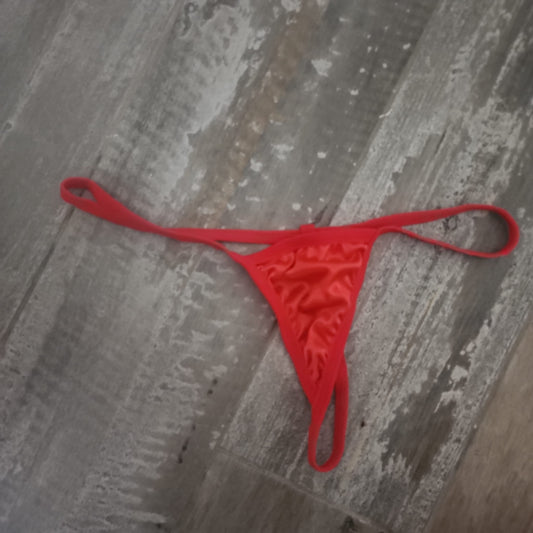 Pantie tanga roja satinada