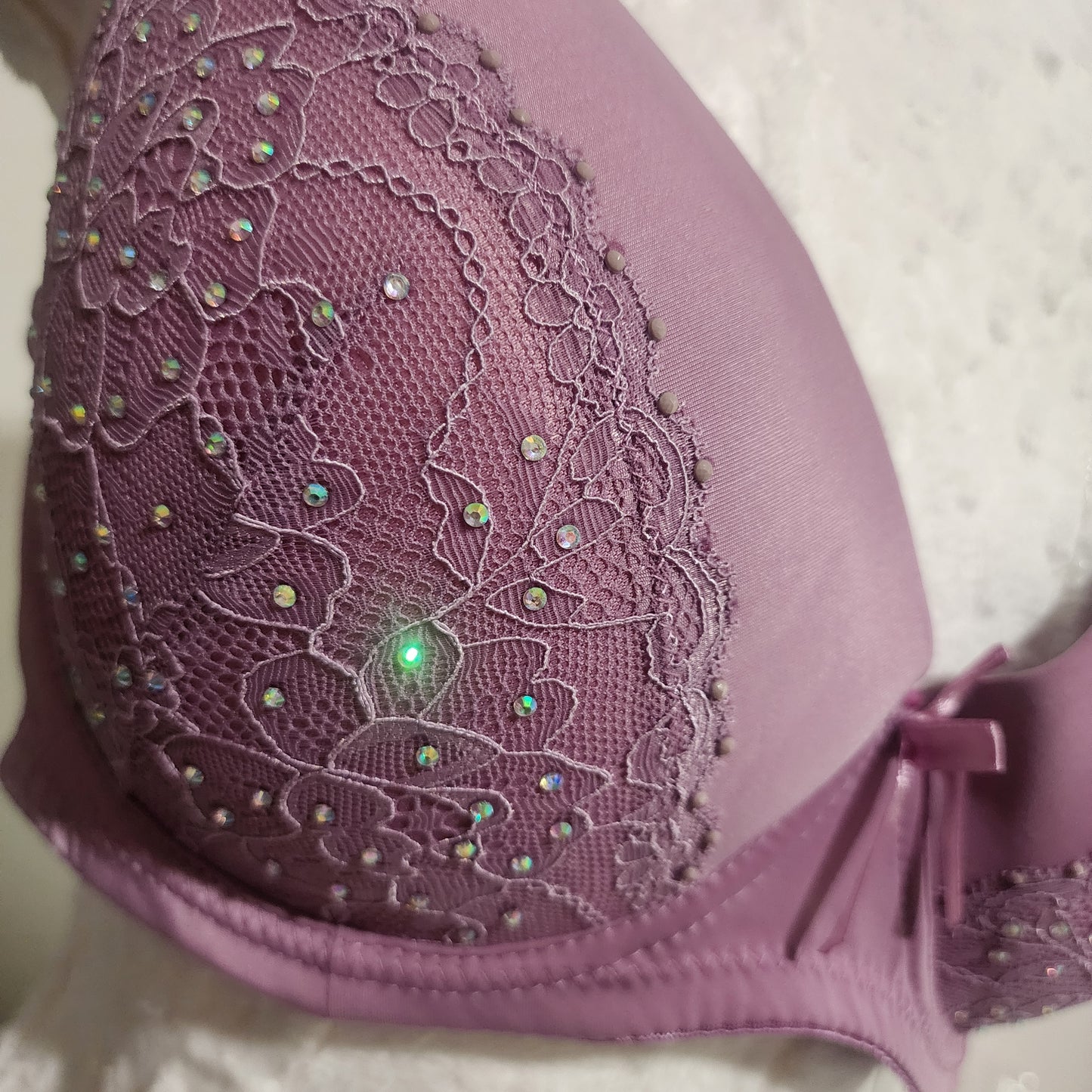 40D lila obscuro