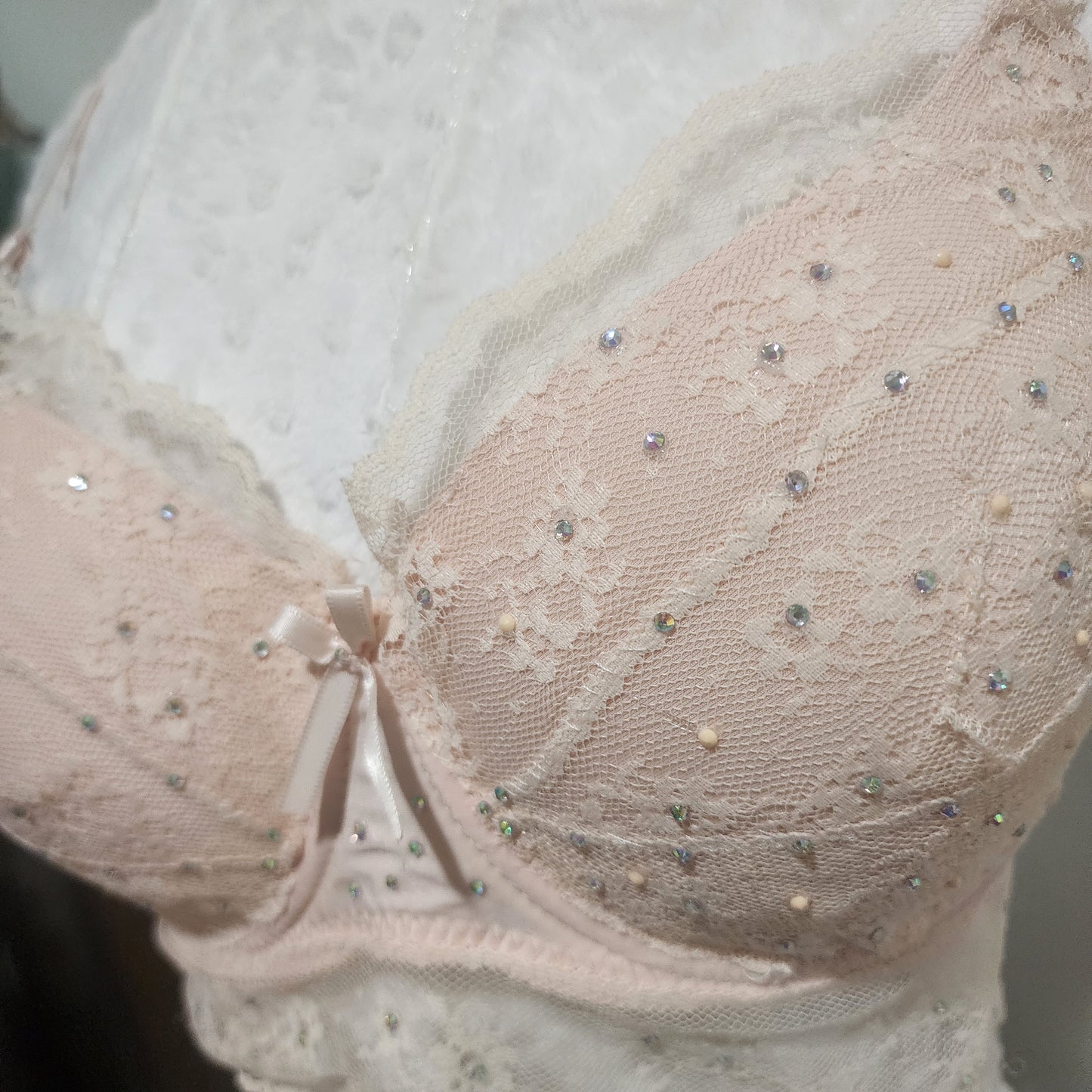 Bra crema con puntilla 40C