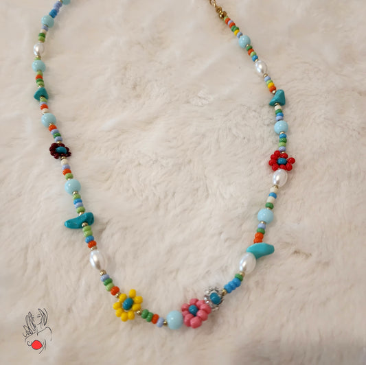 Collar de flores de colores