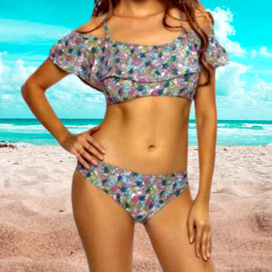 Traje de baño de dos piezas con blusita de risos con estampados de Piña