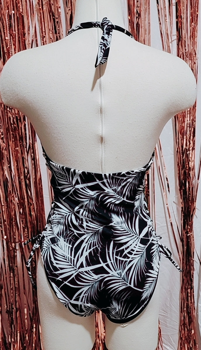 Traje de baño de una pieza Hecho en Colombia que se ajusta a los lados Armenia